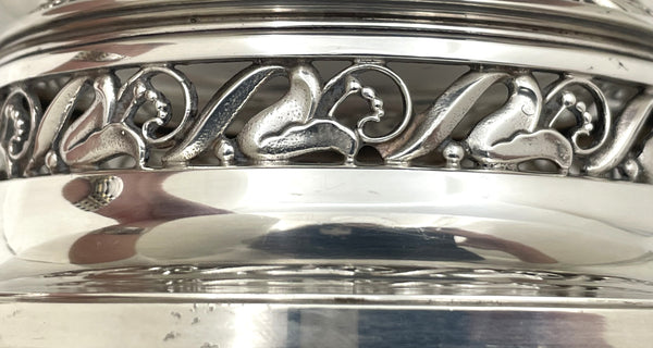 La Paglia for International Sterling Silver Bowl in Mid-Century Modern & Jensen Style