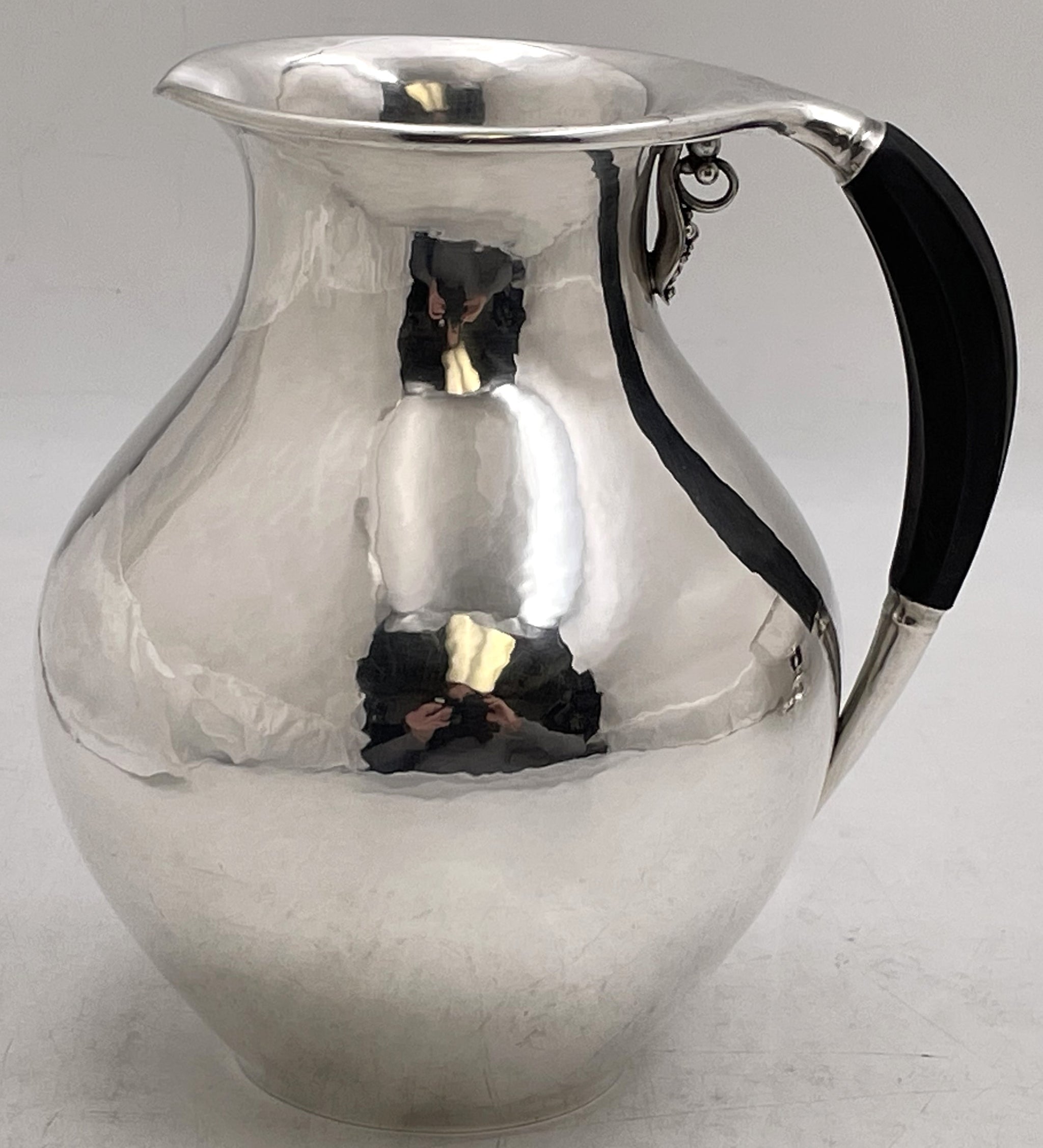 Jonvelle シルバープリント写真 Theodore B. Starr Sterling Water Pitcher - Zapffe Silversmiths