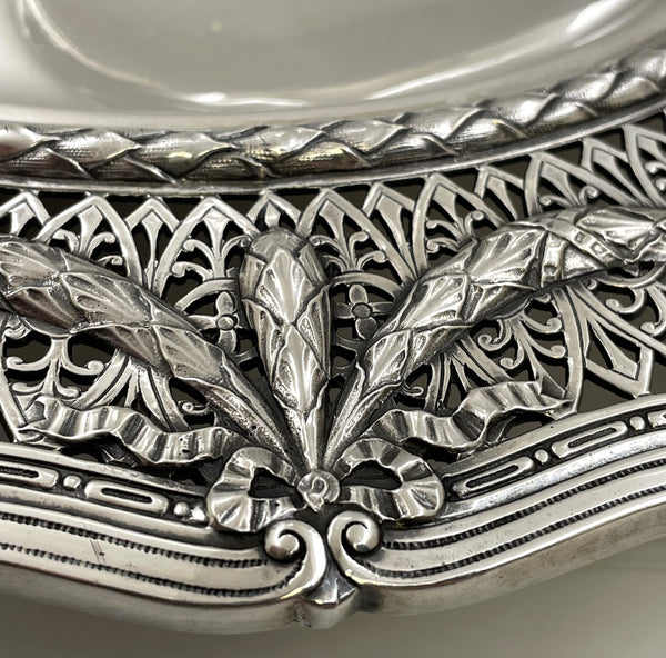 Shreve & Co. Sterling Silver Footed Well & Tree Meat Platter Tray in Louis XVI Pattern