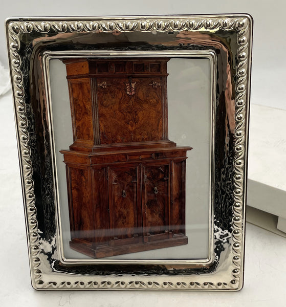 Del Conte Sterling Silver Hammered Picture Frame