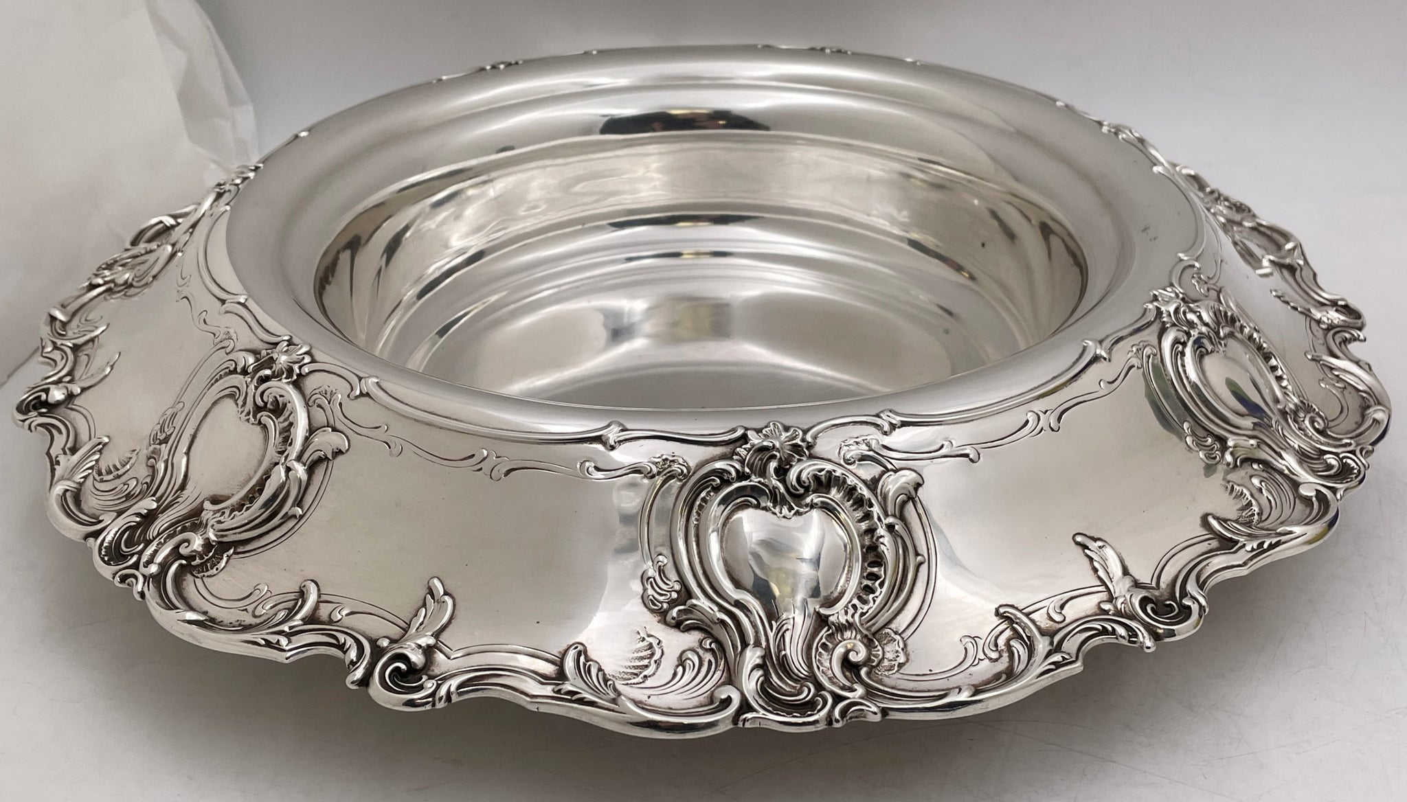 Tiffany & Co Sterling Silver Large 1914 Centerpiece Bowl in Tiffany & Co Sterling Silver Large 1914 Centerpiece Bowl in