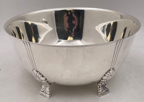 Tiffany & Co. Sterling Silver Bowl / Ice Pale in Palmette Pattern and Mid-Century Modern Style